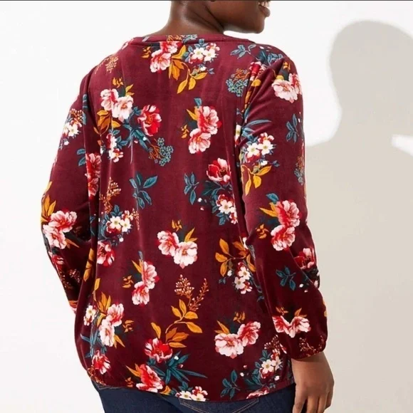🌸 2/$25 NWT Maroon Red Loft Plus Floral Velour Crewneck Pullover Top - Picture 2 of 8